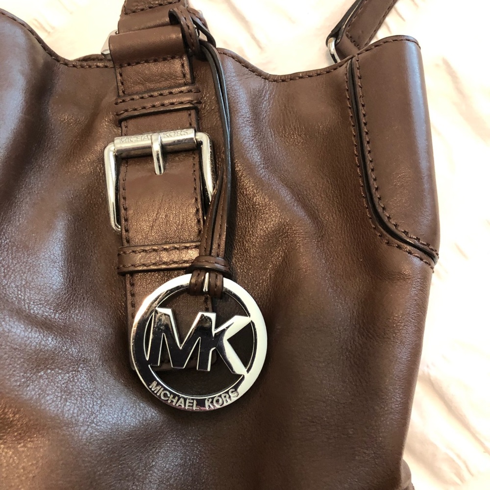 Michael Kors large Brown Leather Purse (authentic)
